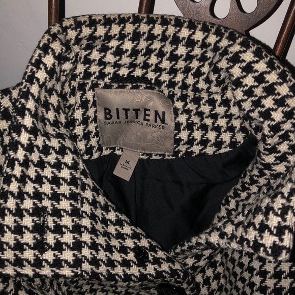 Ladies Houndstooth coat by Bitten - Picture 6 of 8